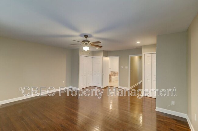 Building Photo - 5639 Flanders Ave