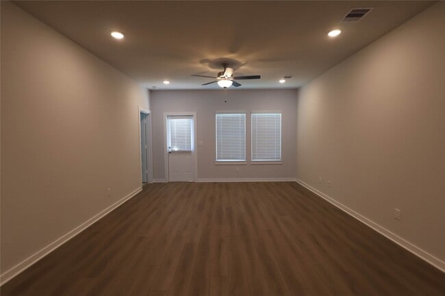 Building Photo - 8579 Blueberry Ash St