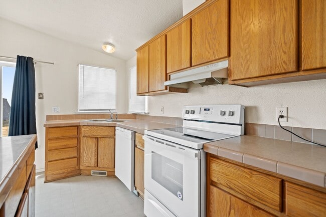 Building Photo - Country Living with a Huge Shop - 3BR on Acreage, Livestock Welcome!