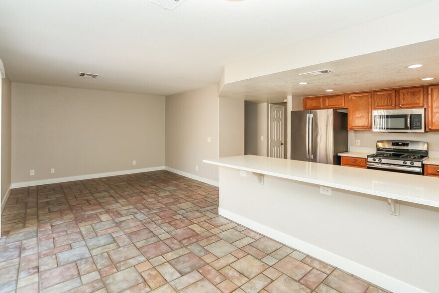 Building Photo - 3313 Salmon Creek Dr