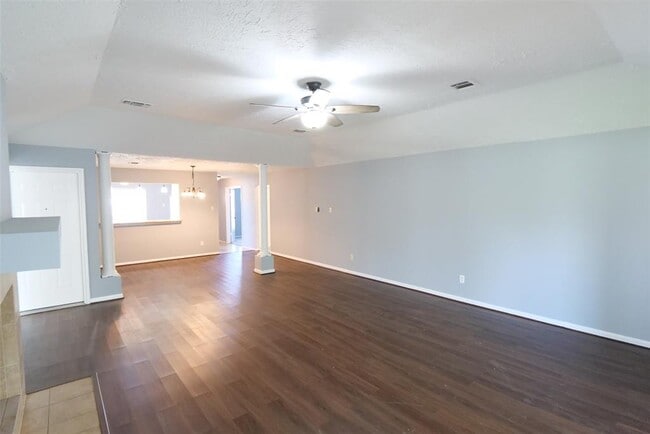 Building Photo - 16423 Quailynn Dr