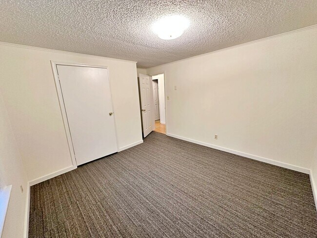 Building Photo - Renovated Rancher with 3 Bedrooms & 2 Baths!