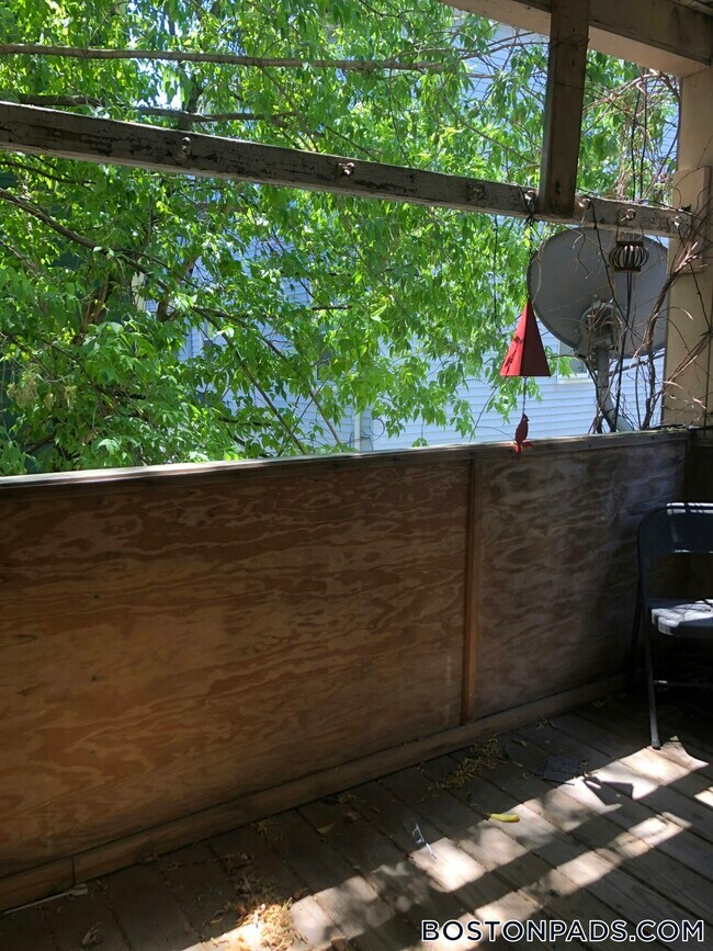 Building Photo - 314 Centre St