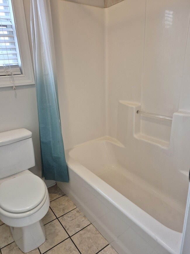 Building Photo - 3931 Lillian Guest Cir