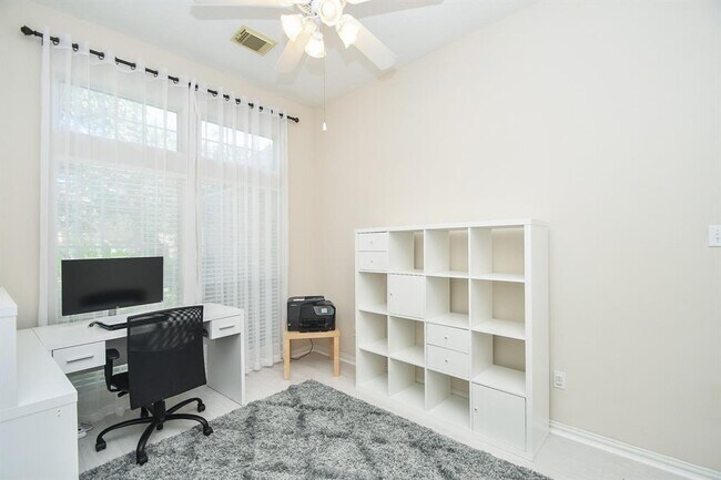 Building Photo - 7835 Stone Oak Ct