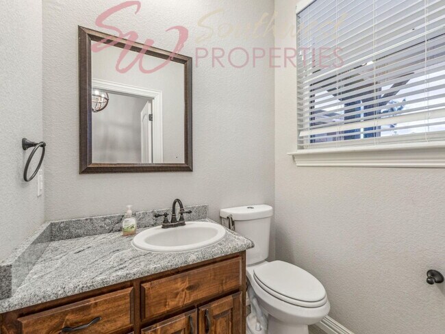 Building Photo - Stunning 5 bedroom, 3.5 bath in Elk Ridge Estates!