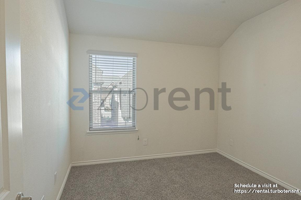 Building Photo - 2020 Saddle Wy