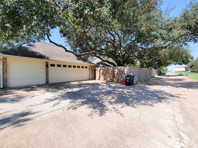 Building Photo - 20506 Laverton Dr