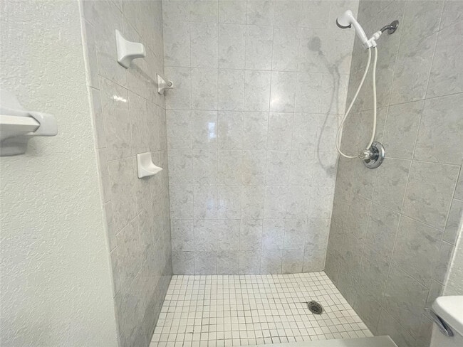 Building Photo - 8010 SW 7th St