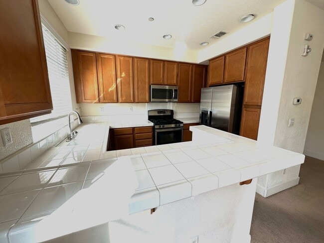 Building Photo - Welcome to modern luxury living in the heart of Midtown Sacramento!