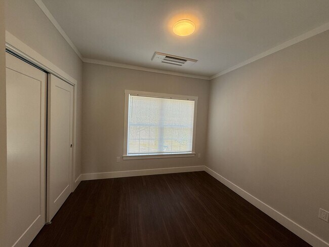 Building Photo - Black Mountain Rental-Duplex-Genesis Circle