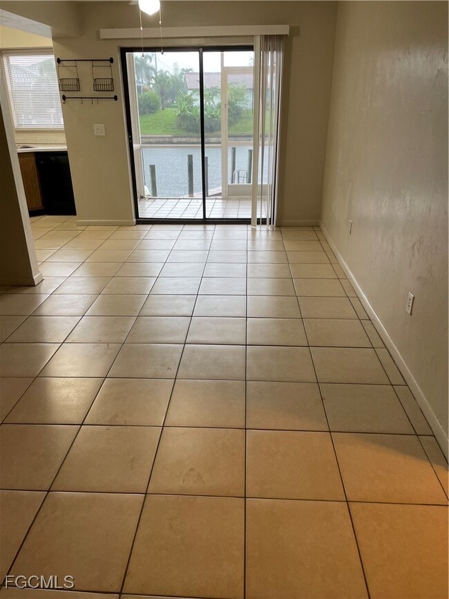 Building Photo - 3905 Del Prado Blvd S