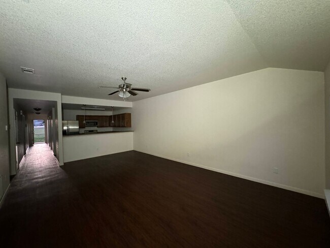 Building Photo - 4707 Waterproof Dr