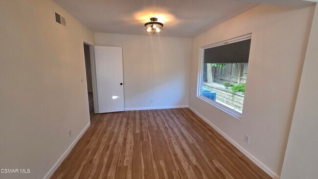 Building Photo - 1825 Sweet Briar Pl