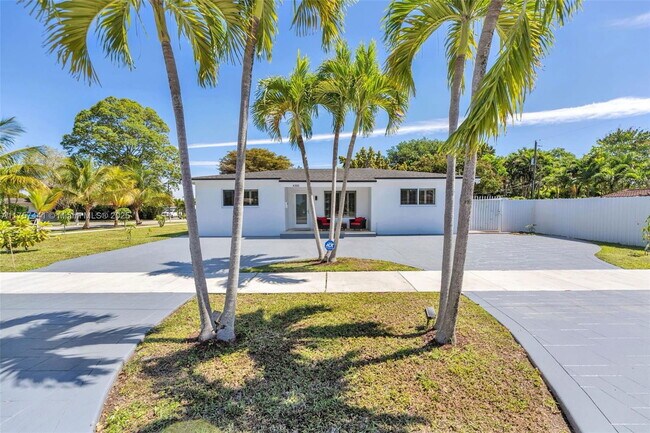 Primary Photo - 4301 SW 85th Ave