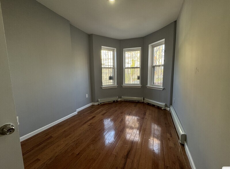 240 Bergen Ave 1R - 232 Bergen Ave