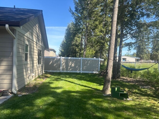 Building Photo - Sandpointe Home