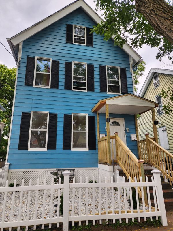 Primary Photo - 333 Munson St