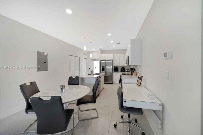 Building Photo - 8167 NW 41st St