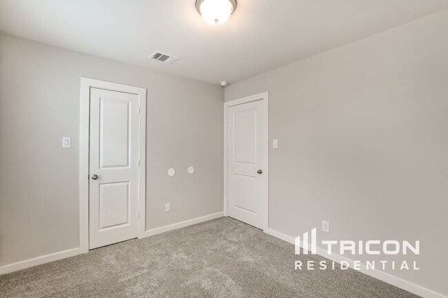 Building Photo - 22813 Terrazzo Dr