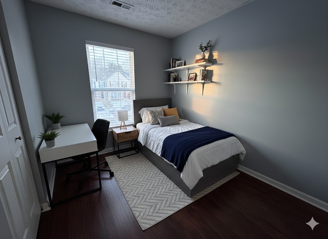 Building Photo - 577 MacIntosh Cir