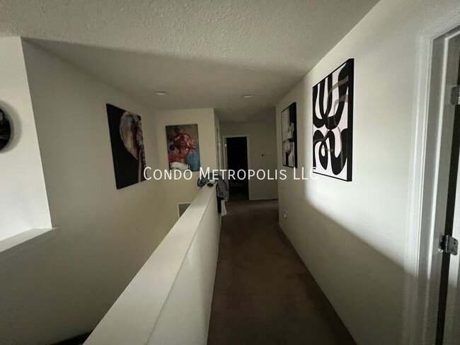 Building Photo - 1608 Regal River Cir