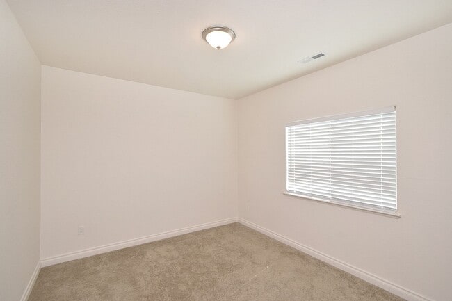 Building Photo - 18662 Ginny Crk Ct
