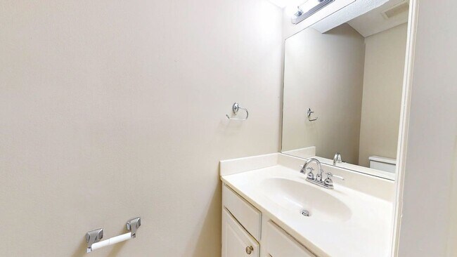 Building Photo - 5321 Stonemeadow Ave