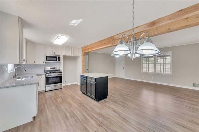 Building Photo - 161 William Bobo Dr