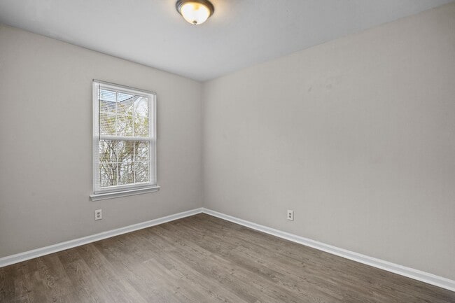 Building Photo - 3324 Kansas Ave