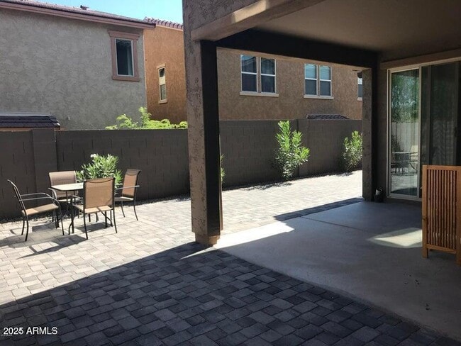 Building Photo - 4715 E Nocona Ln