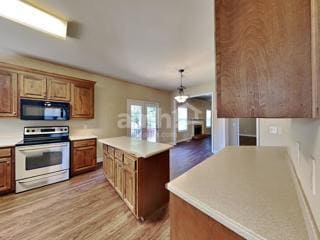 Building Photo - 2023 Keene Cir