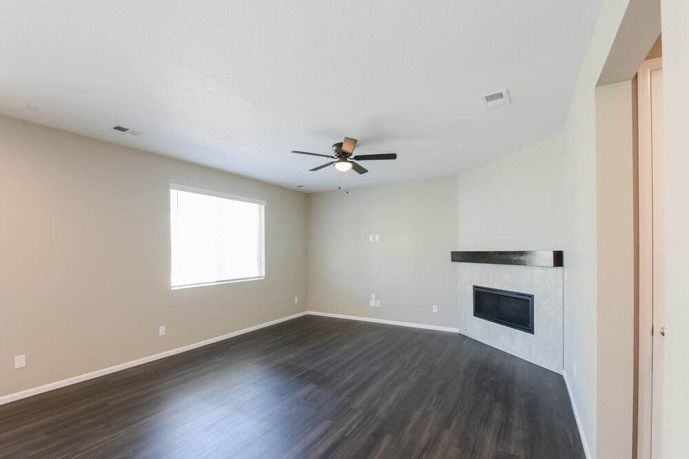 Building Photo - 3565 Makley Cir