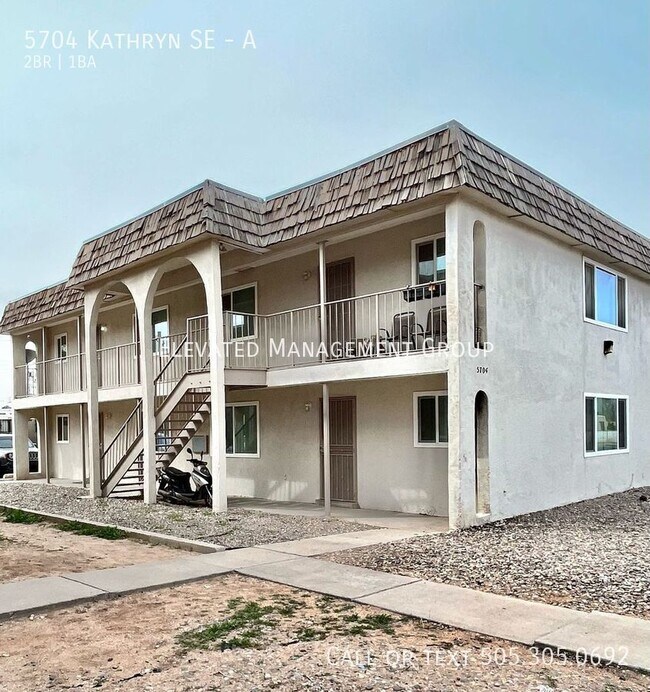 Building Photo - 5704 Kathryn Ave SE