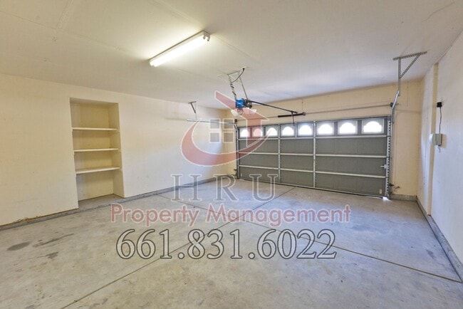 Building Photo - Ready to move in -4 bed+-2bath