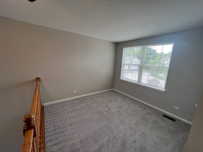 Building Photo - 1553 E Baronet Ln