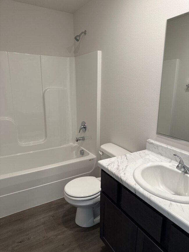 Building Photo - *March Rent FREE - NO HIDDEN FEES! Four Bedroom | Two Bath Home in Robinson Ranch