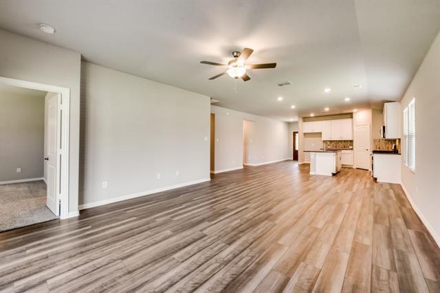 Building Photo - 605 Cedar Springs Dr