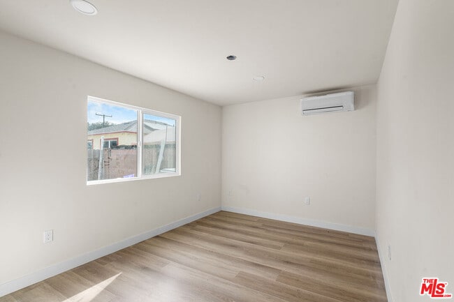 Building Photo - 11243 Hulme Ave