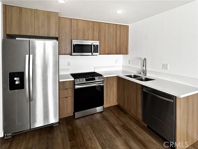 Building Photo - 1607 W 207th St