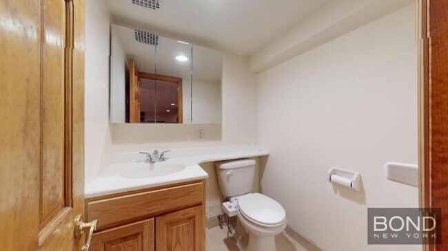 Building Photo - 0 bedroom in NEW YORK NY 10023