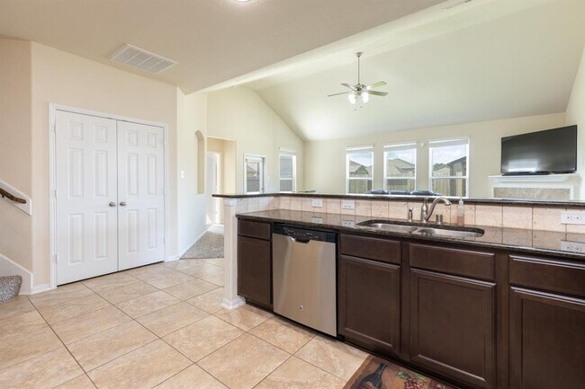 Building Photo - 12318 Leafy Arch Way