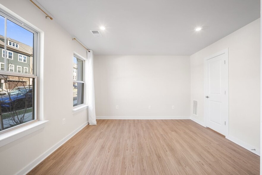 Building Photo - 236 Chianti Ter SE