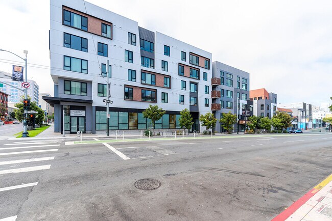 Building Photo - 1288 Howard St