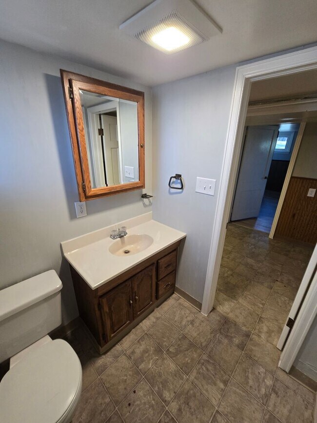 Building Photo - Remodeled Ranch Home