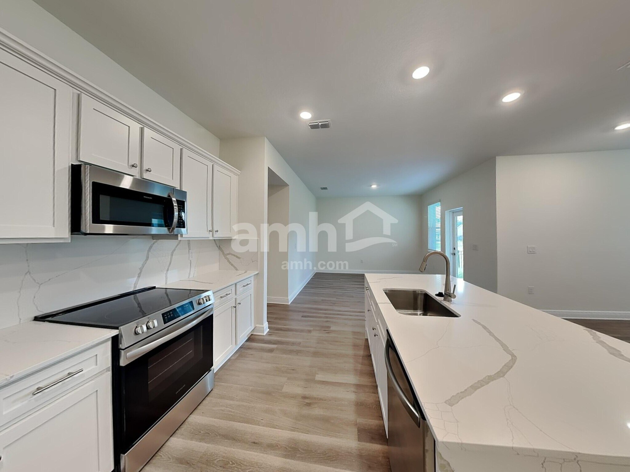 Building Photo - 3775 Lake Bluff Loop