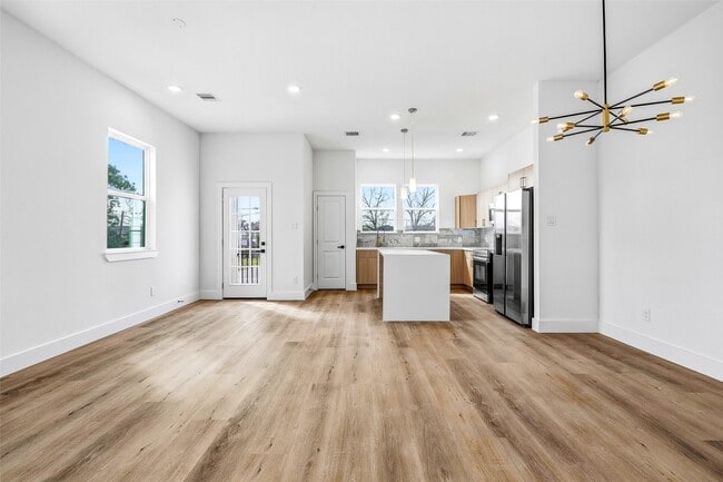 Building Photo - 4205 Allston St