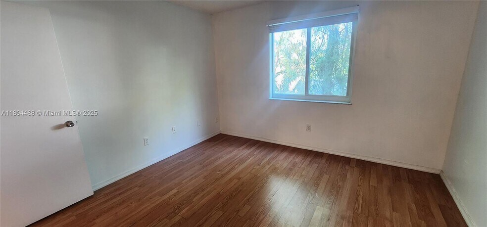 Building Photo - 14850 Naranja Lakes Blvd