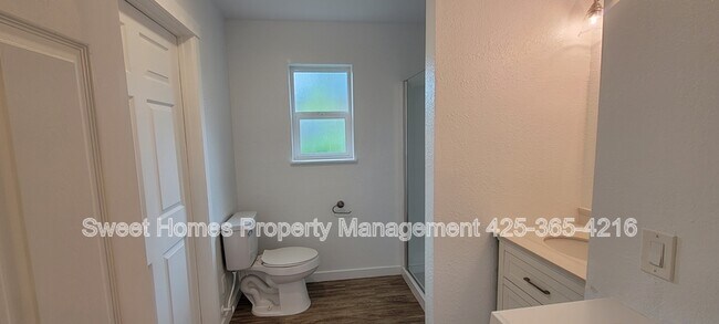 Building Photo - 810 23rd Ave