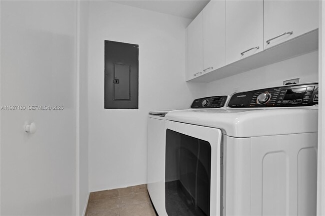 Building Photo - 1500 Ocean Dr